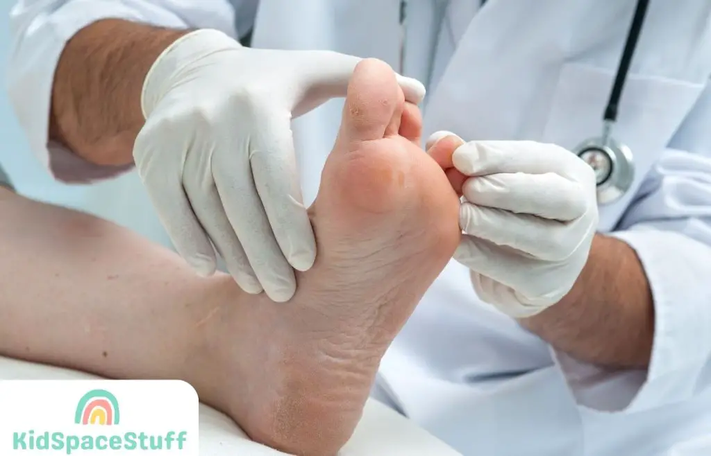 A picture of a doctor treating a person`s athlete's foot